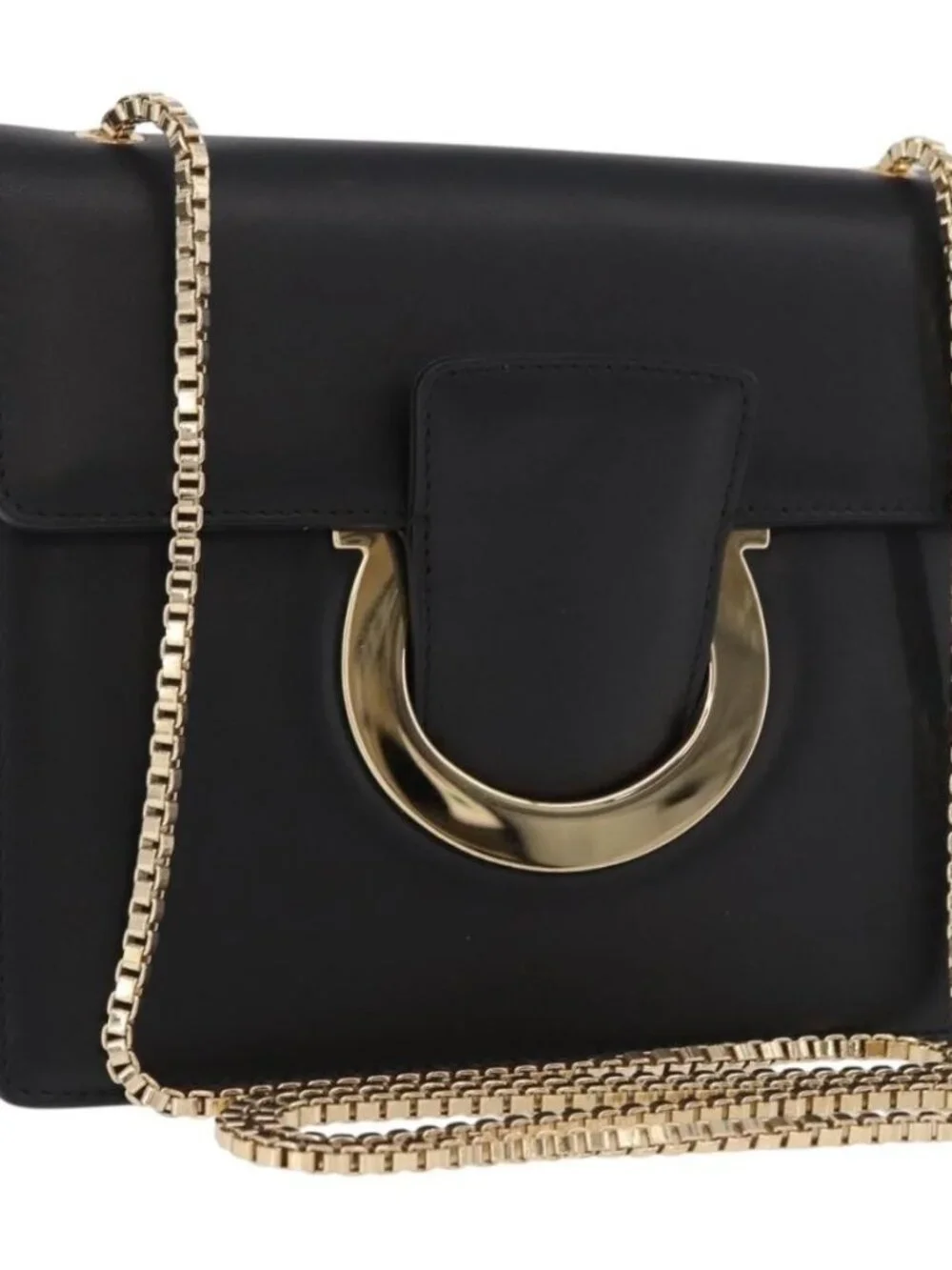 Salvatore Ferragamo Gancini Chain Shoulder Bag Leather Black Gold Auth 185725A